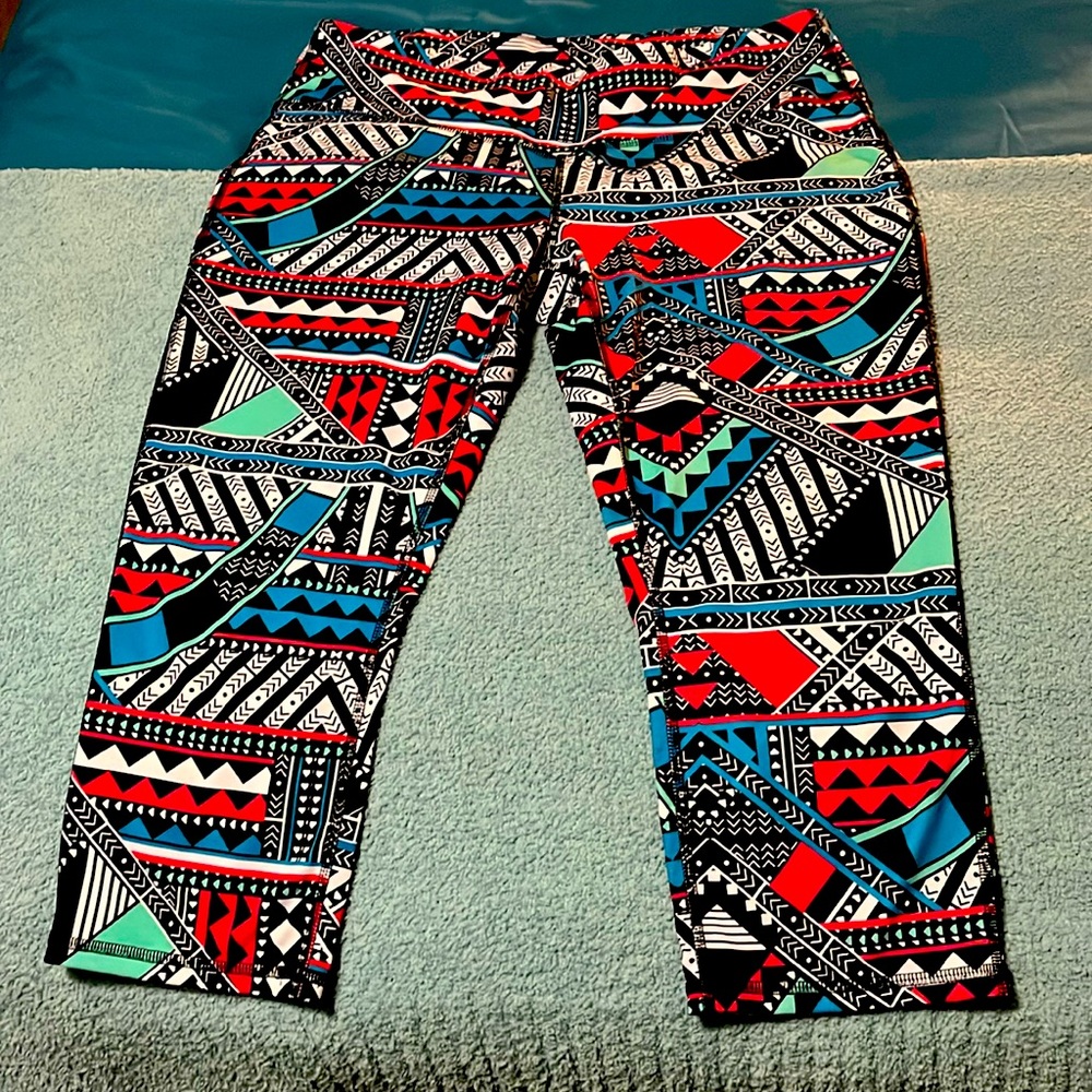 NWOT Xersion Mid-calf Workout Pants